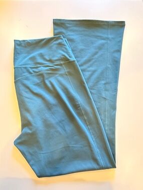 Fabletics Oasis Pureluxe High-Waisted Kick
Flare Legging in Steel Slate NWOT